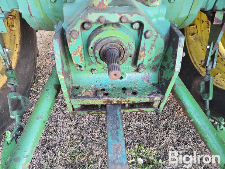 john-deere-3140-image-14