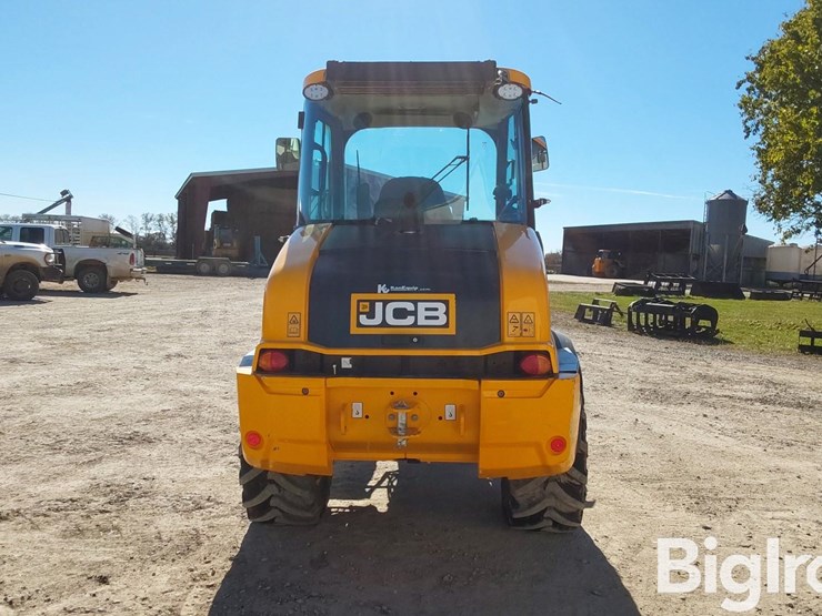 2021-jcb-409-image-6