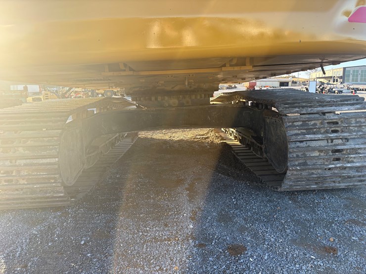 caterpillar-330-image-39