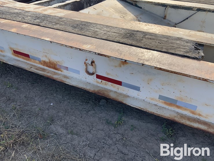 1976-holt-hlf-70-quad/a-folding-neck-trailer-image-20