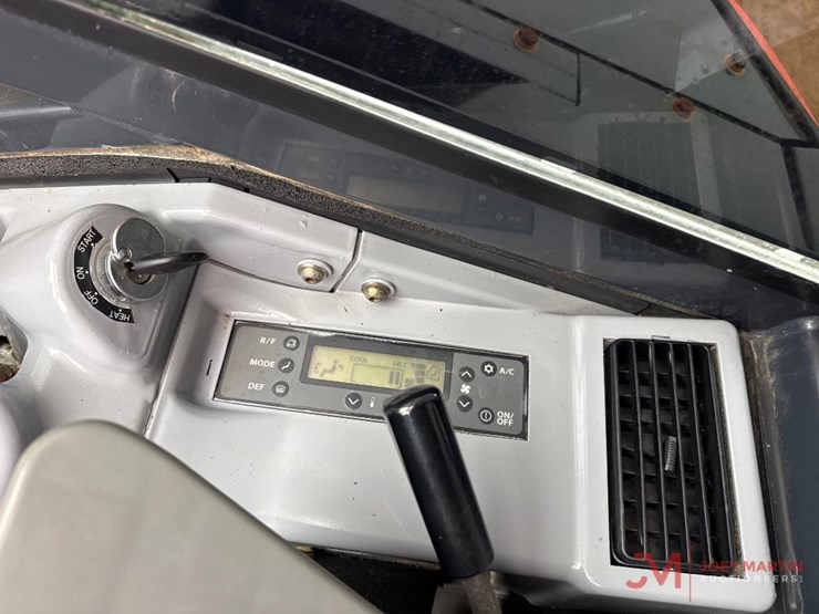 hitachi-zx55u-5a-image-21