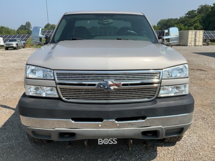 2005-chevrolet-silverado-2500hd-image-8