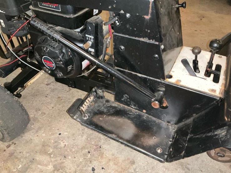 wheelhorse-312-8-image-18