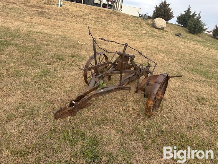 john-deere-2-image-1