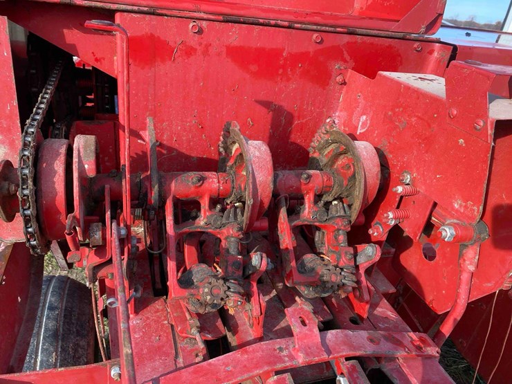 new-holland-316-image-14