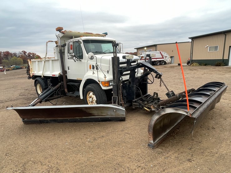 #1113-•-1998-ford-louisville-plow-truck-(has-mn-title)-image-7