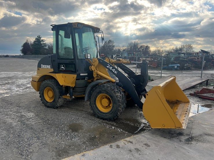 deere-244k-image-19