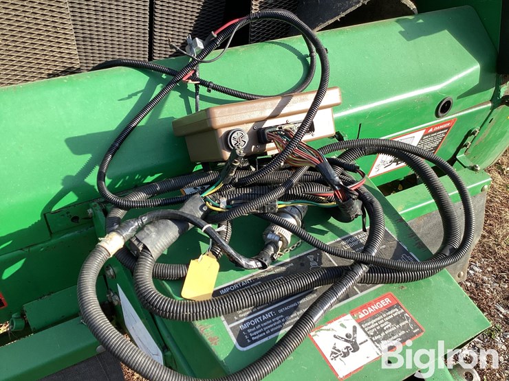 john-deere-566-image-13