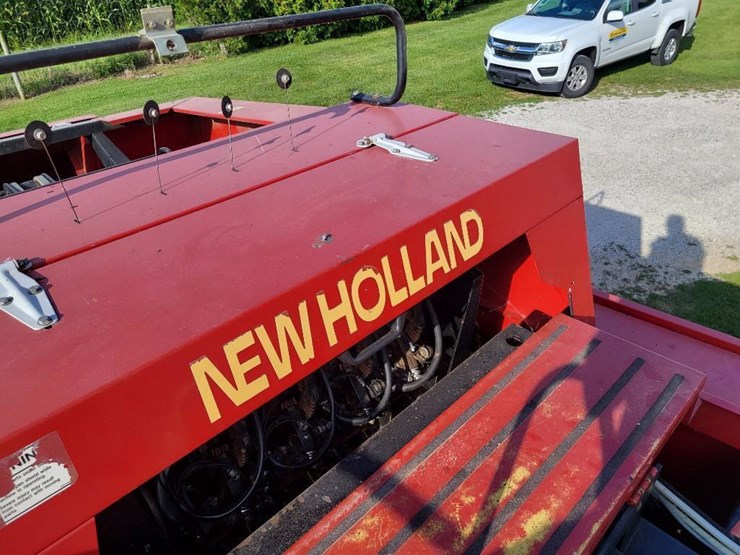 new-holland-590-image-51