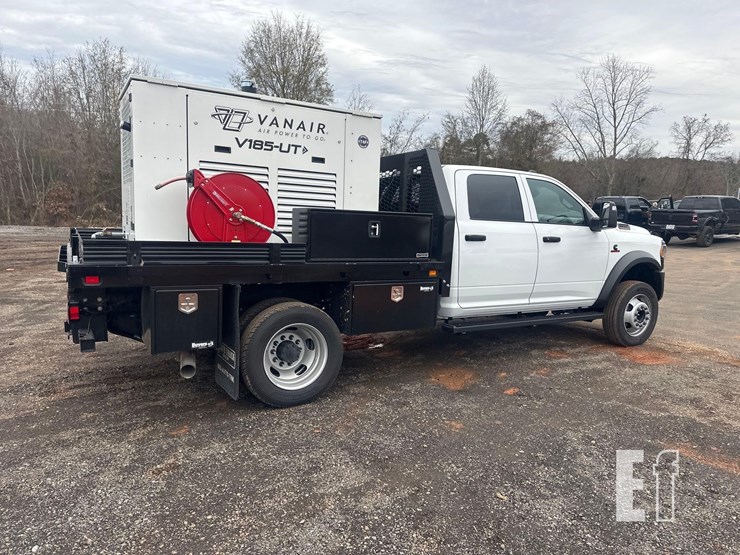 dodge-ram-5500hd-image-2