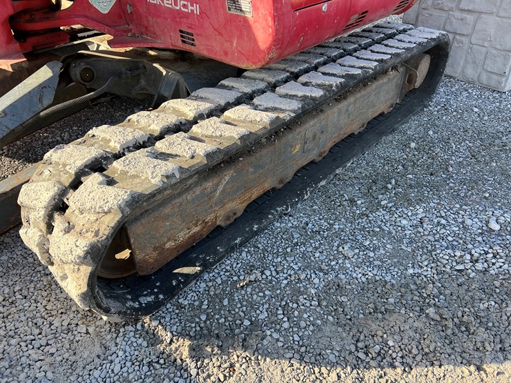 takeuchi-tb260-image-21