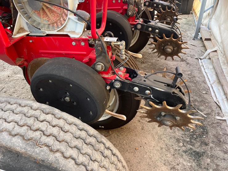 massey-ferguson-8800-image-12
