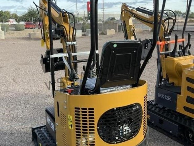 2025-cfg-h12r-mini-excavator-image-3