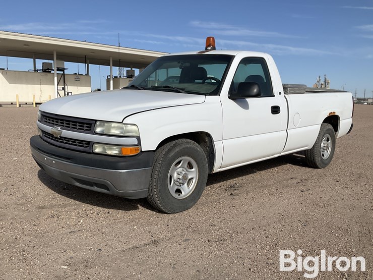 2002-chevrolet-1500-image-1