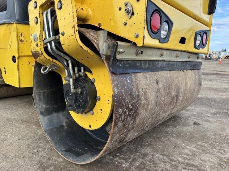 2017-bomag-bw120-image-14