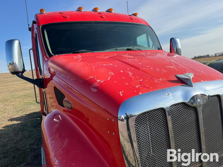 2006-peterbilt-387-image-11