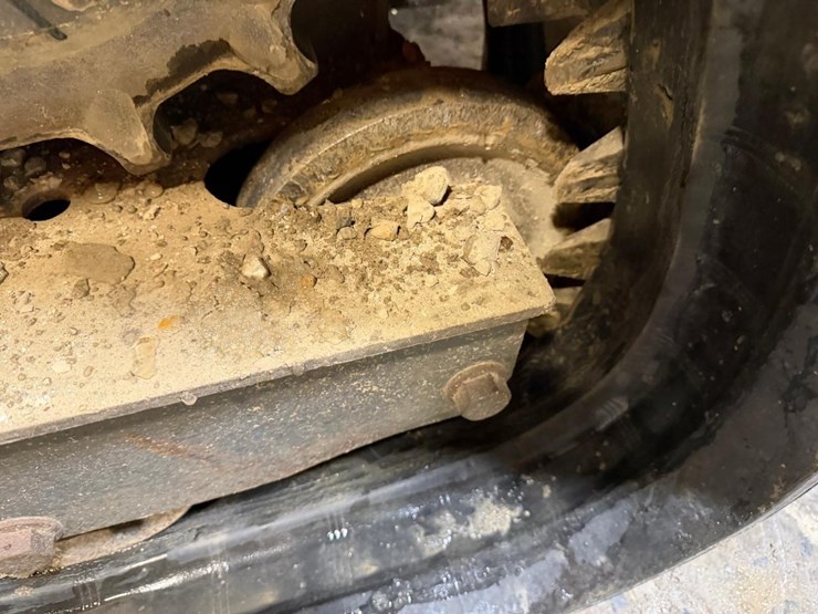 bobcat-t740-image-15