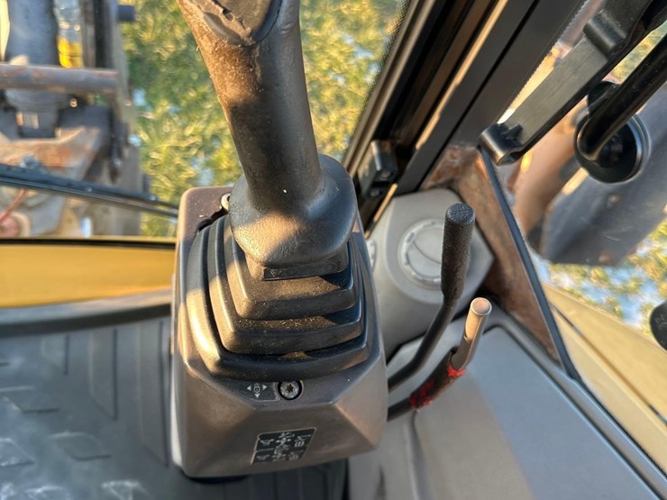 volvo-bl70b-image-21