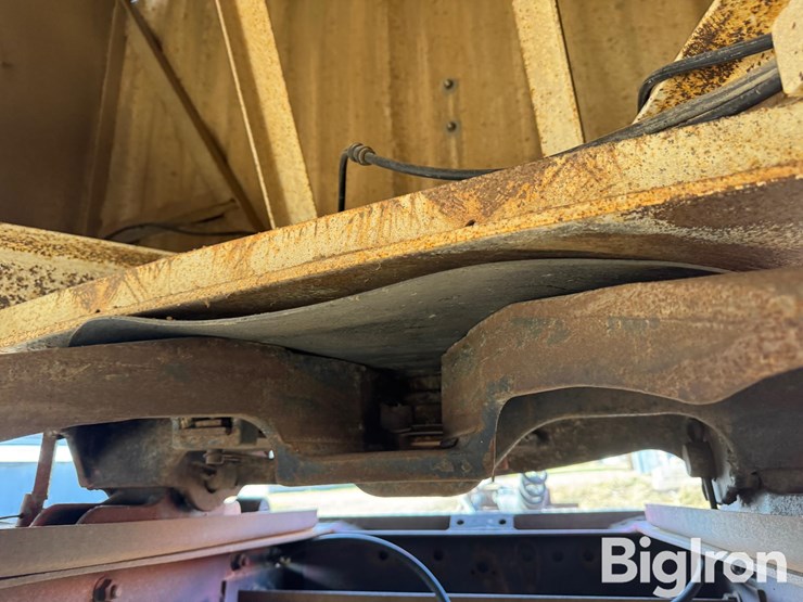 neville-trailer-image-16