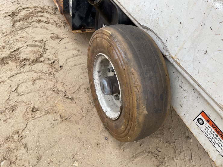 #301-•-terex-scissor-lift-image-41