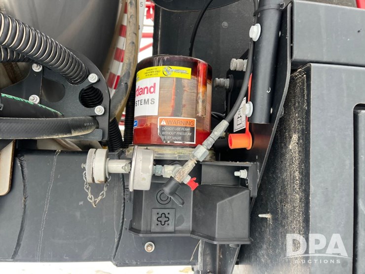 case-ih-patriot-3340-image-42