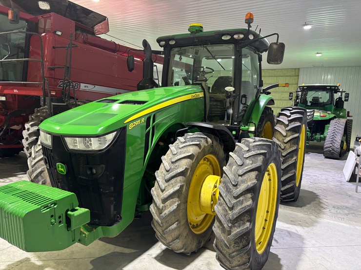 john-deere-8295r-image-2