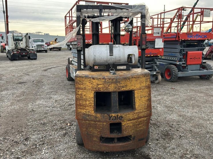 #1358-•-yale-forklift*-image-4