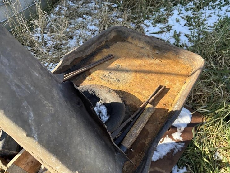 iron-forge-&-wood-toolbox-w/contents-image-3