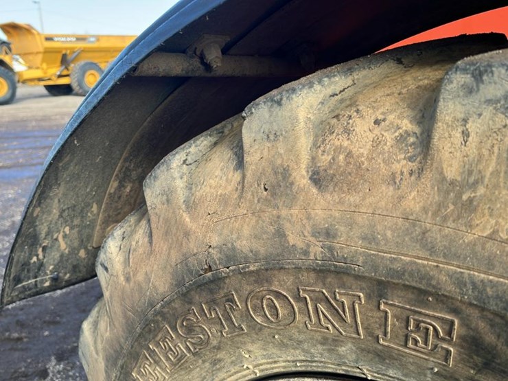 2005-lull-644e-42-image-59