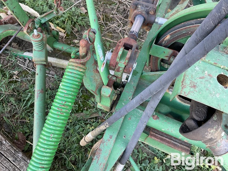 john-deere-38-image-11