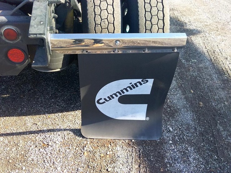 1996-freightliner-fld120-image-19