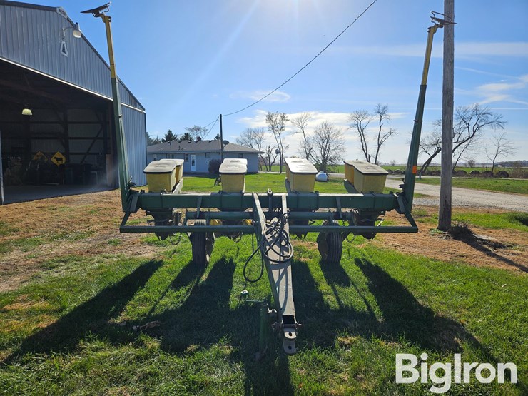 john-deere-7000-image-2