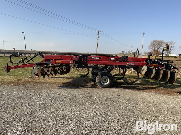 2009-case-ih-690-image-8