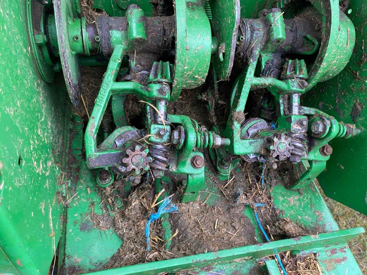 john-deere-328-image-37