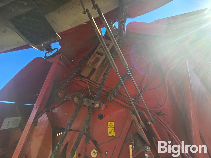 2014-new-holland-1000-image-19