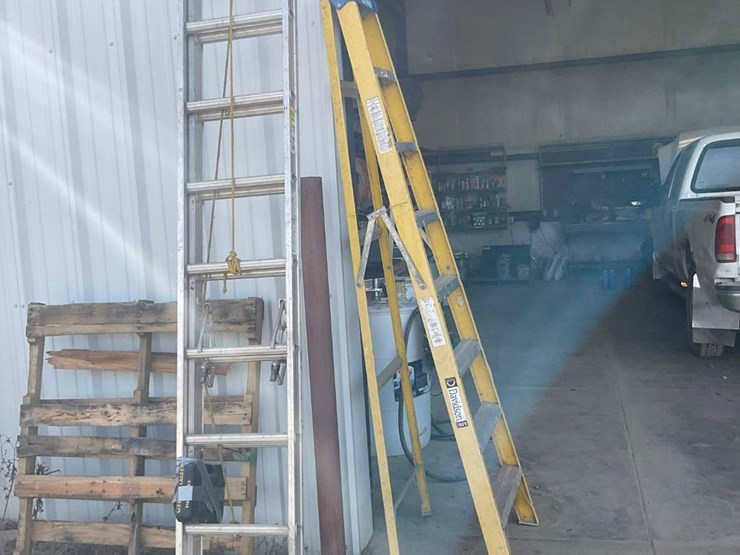 werner-20'-extension-ladder-&-8'-step-ladder-image-15