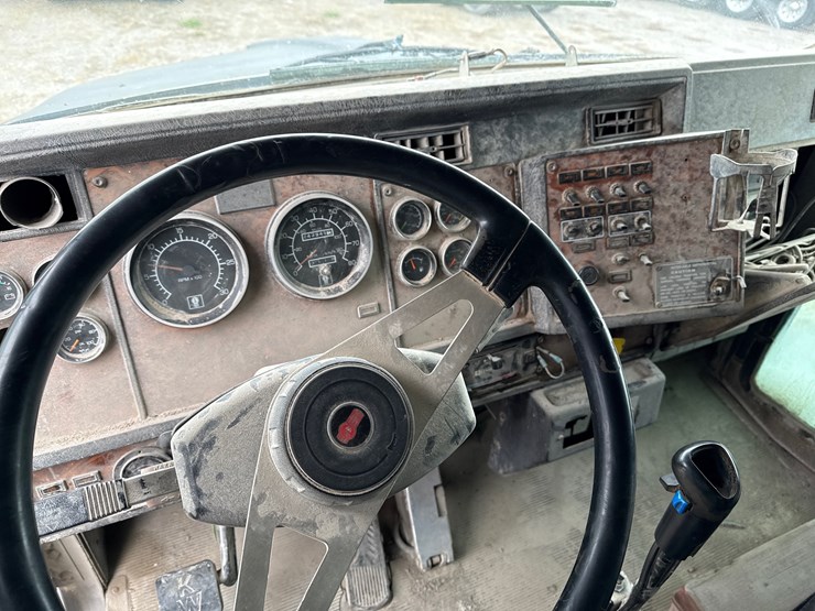 kenworth-t800-image-23