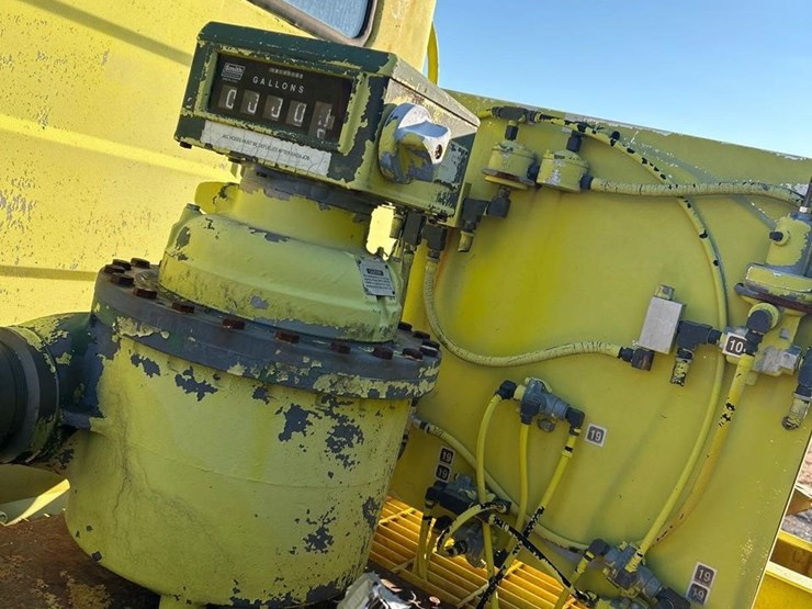 1981-caterpillar-3208-image-11