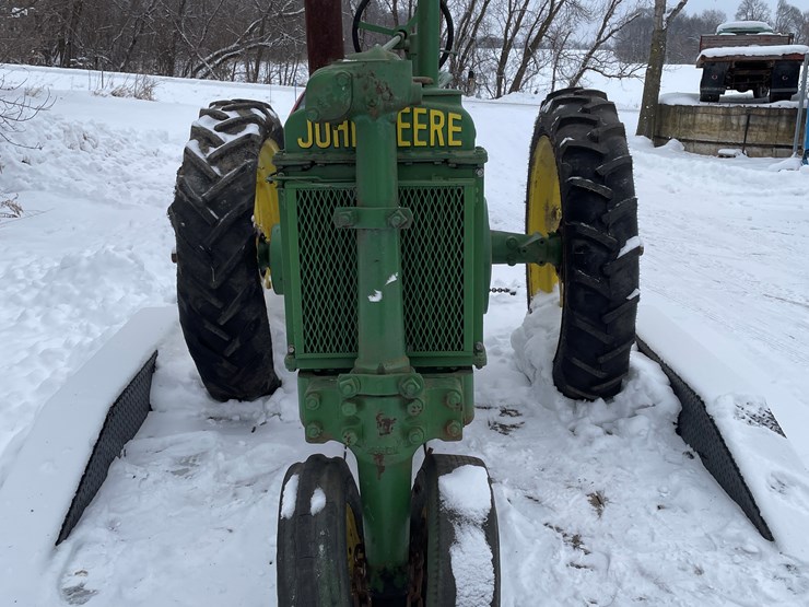 john-deere-b-image-2