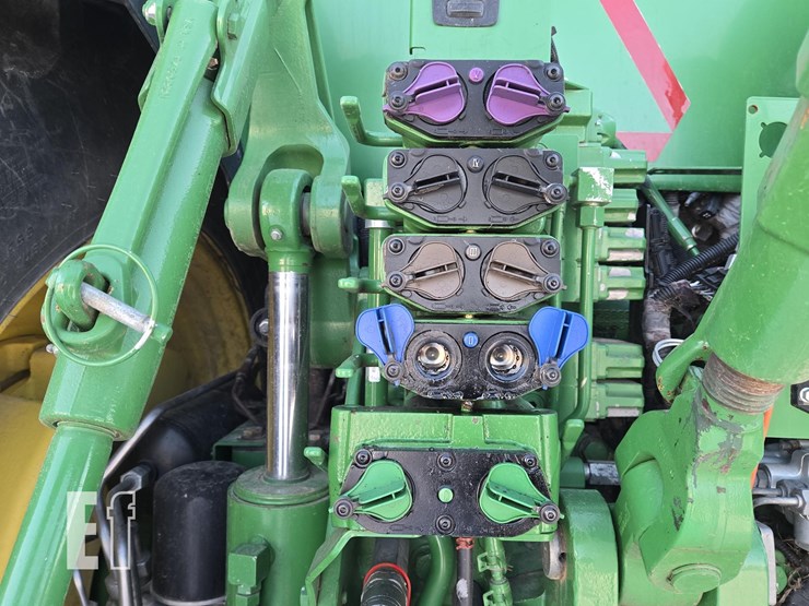 john-deere-8370r-image-10