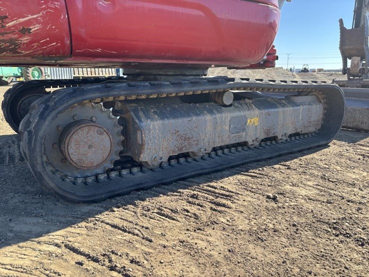 takeuchi-tb240-image-23