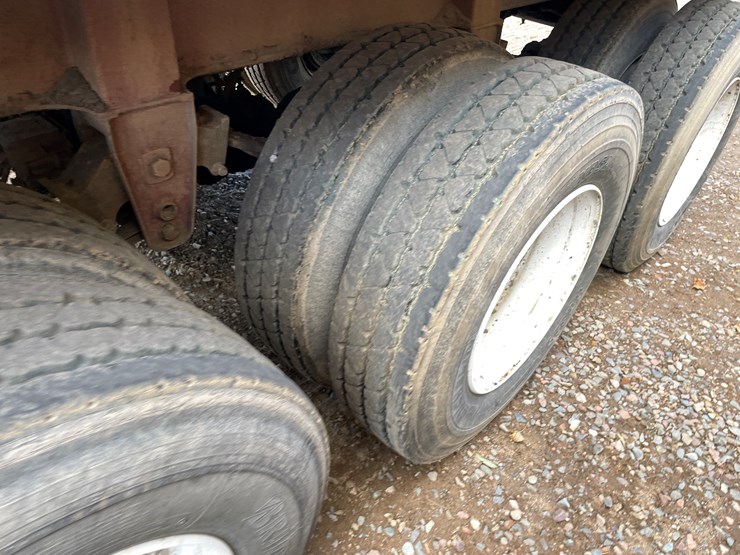 red-river-live-bottom-image-15