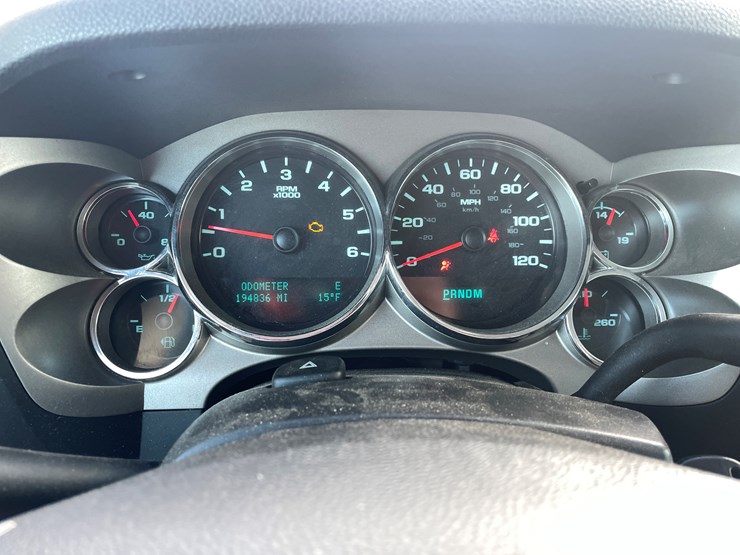 #1158-•-2013-silverado-1500-pickup-truck-(has-mn-title)-image-24