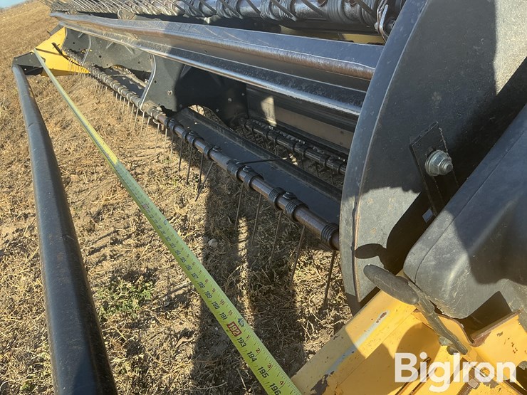 new-holland-320-image-18