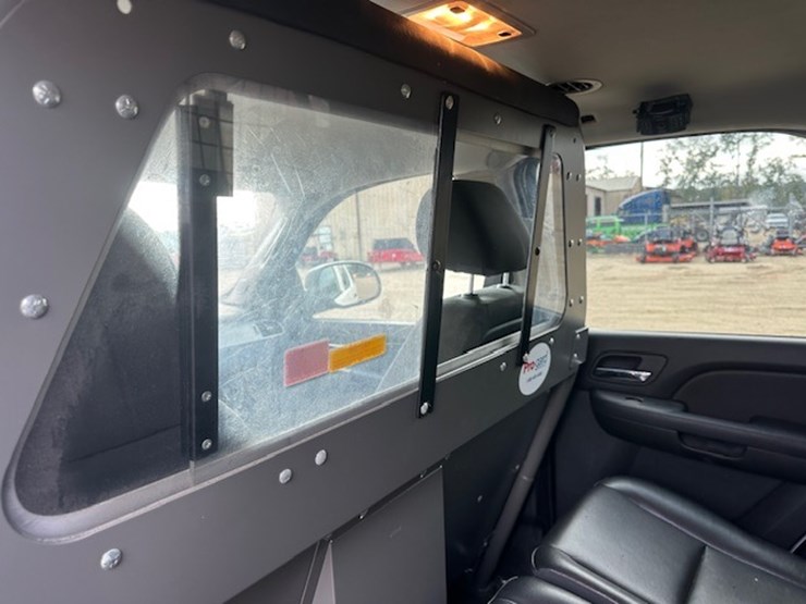 chevrolet-tahoe-image-27