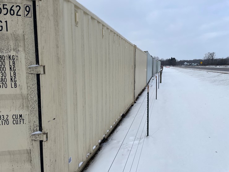 #106-•-20'-shipping-container-image-5