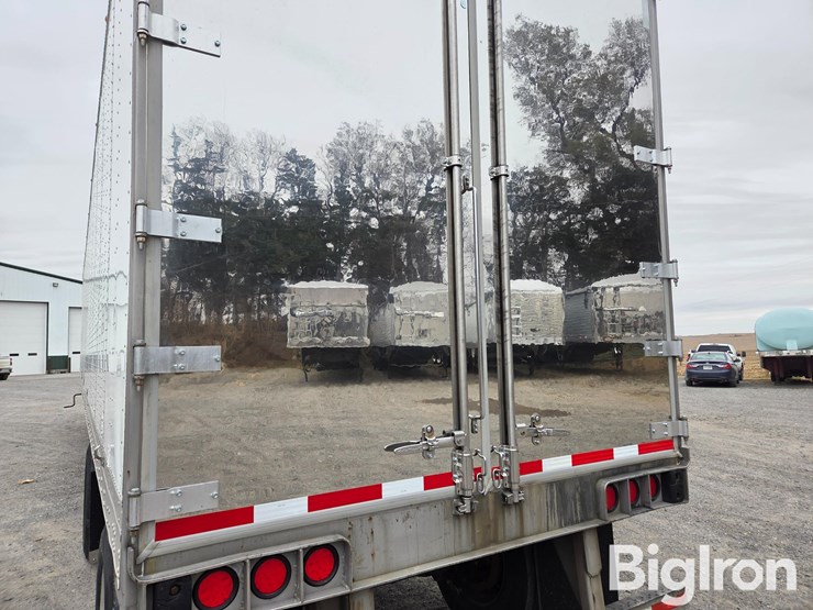 2017-utility-van-image-15