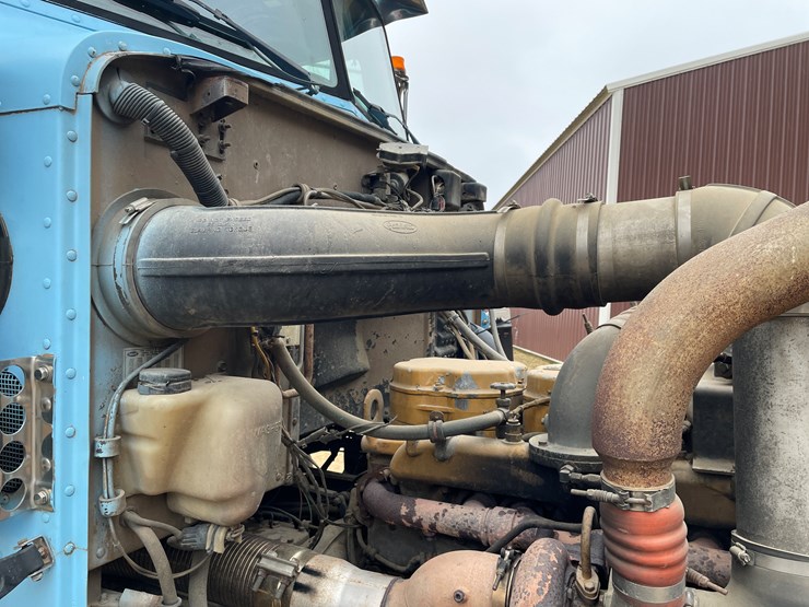peterbilt-357-image-50