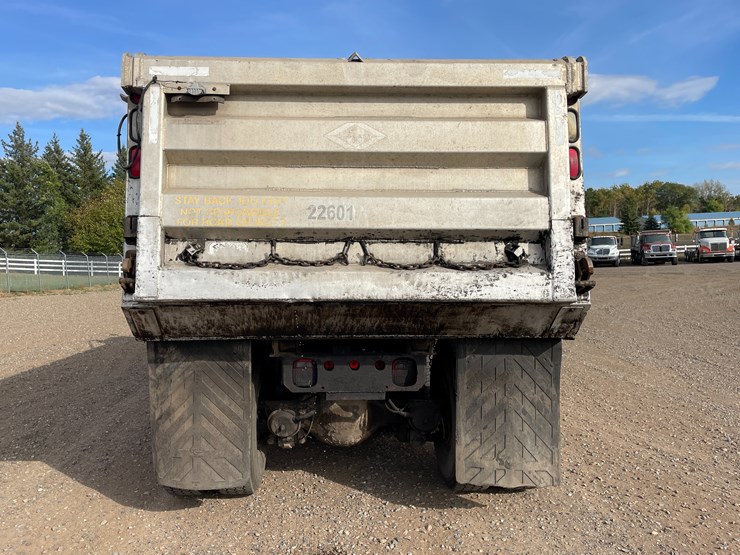 international-7400-image-4