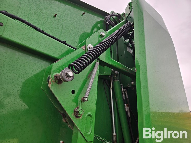 2020-john-deere-560r-image-12